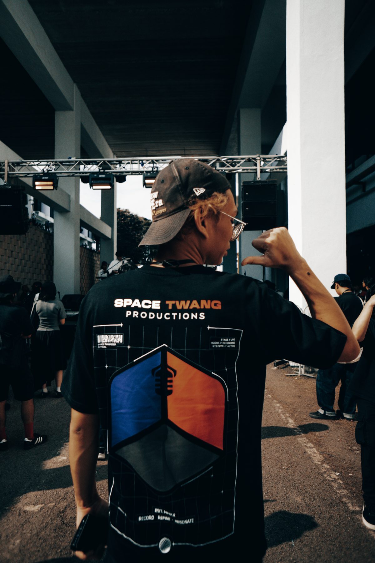 STP crew member seen from behind, Soundcircus 2026
