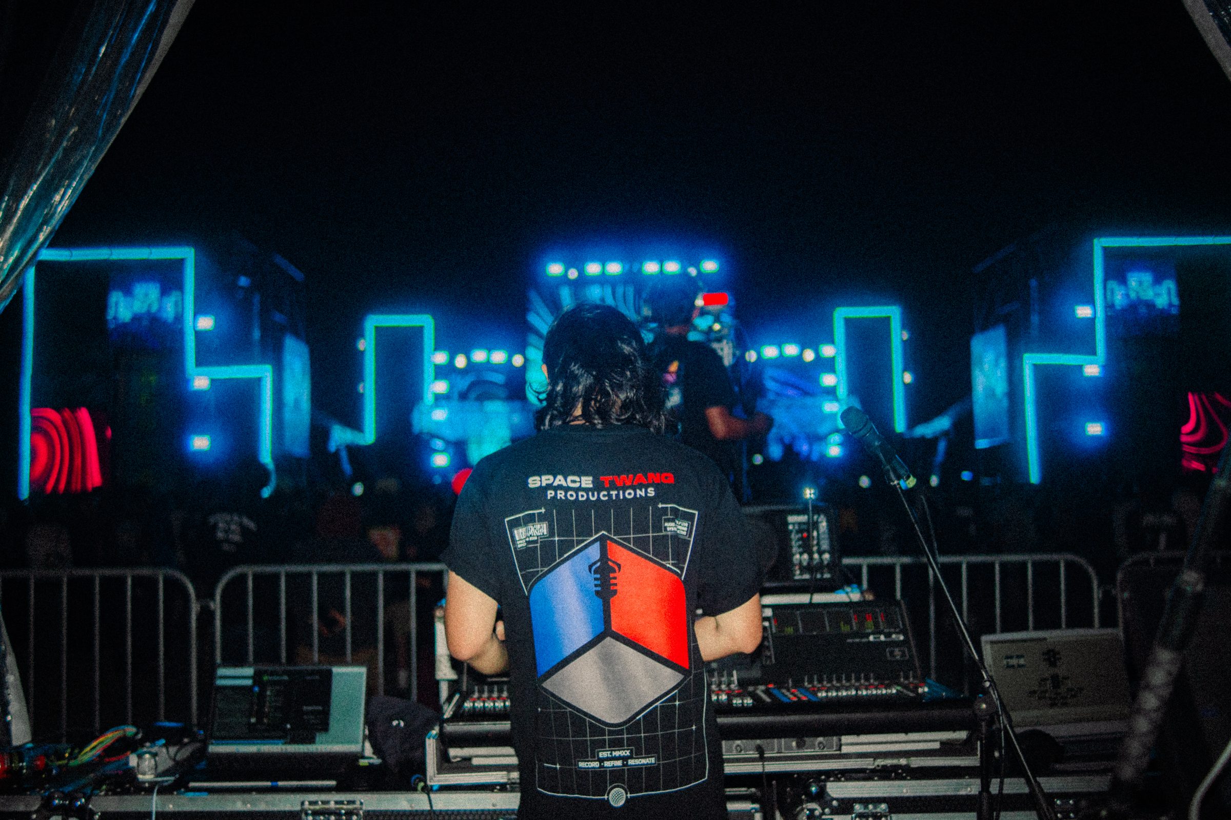 STP crew member at the FOH desk facing the stage, Soundcircus 2026